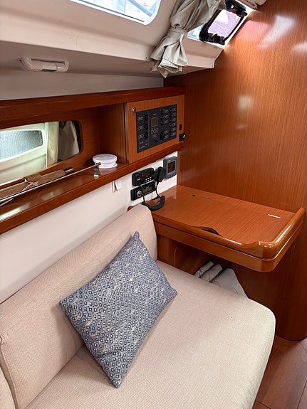 Beneteau Oceanis 34 -2009 12 of 18