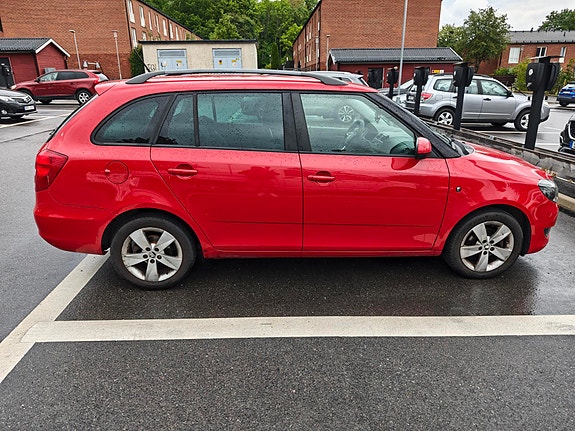 Skoda Fabia 5 of 9