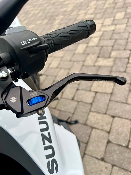 Suzuki GSX-8S Sports Pack 9 of 15