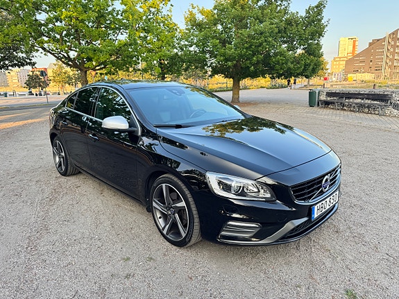 Volvo S60 3 of 5