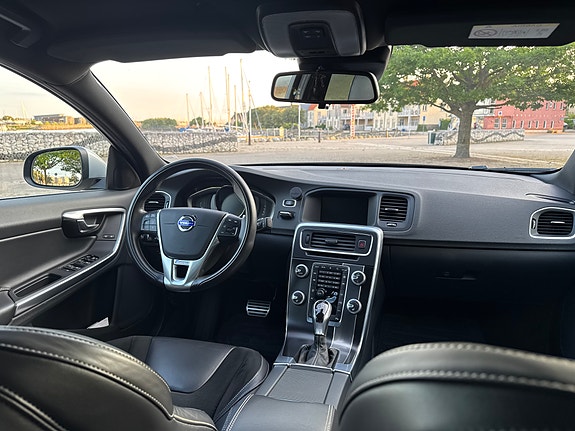 Volvo S60 5 of 5
