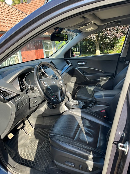 Hyundai Santa Fe 7 of 9