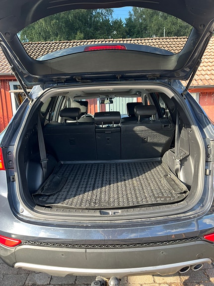 Hyundai Santa Fe 4 of 9
