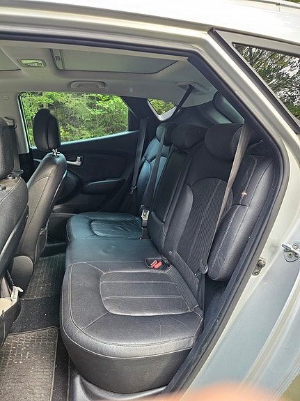Hyundai ix35 4 of 10