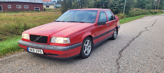 Volvo 850 2 of 5
