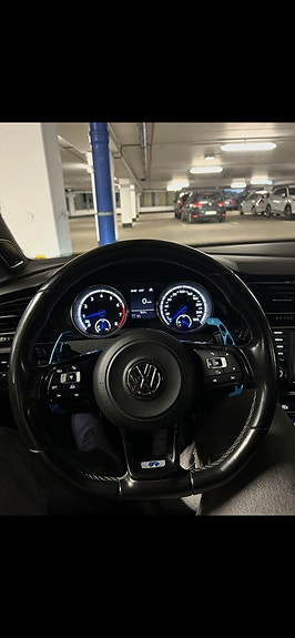 Volkswagen Golf VII 7 of 8