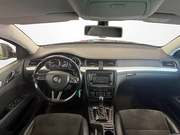 Skoda Superb 9 of 13