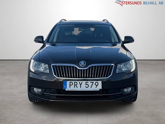 Skoda Superb 2 of 13
