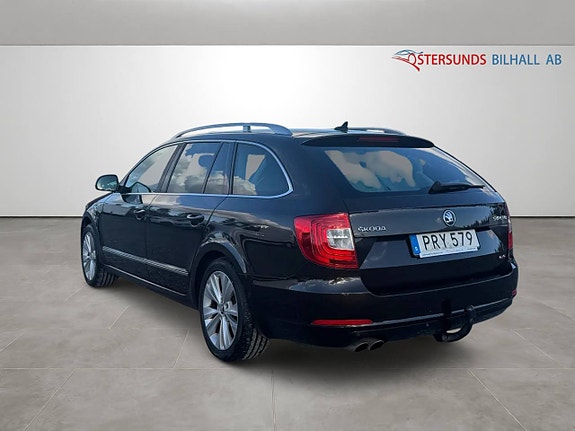 Skoda Superb 8 of 13