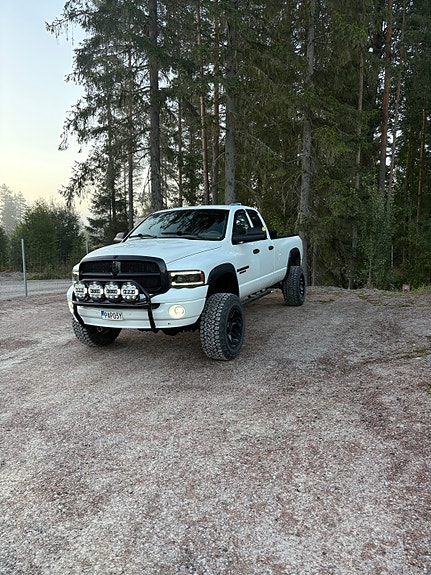 Dodge RAM 2500 4 of 5
