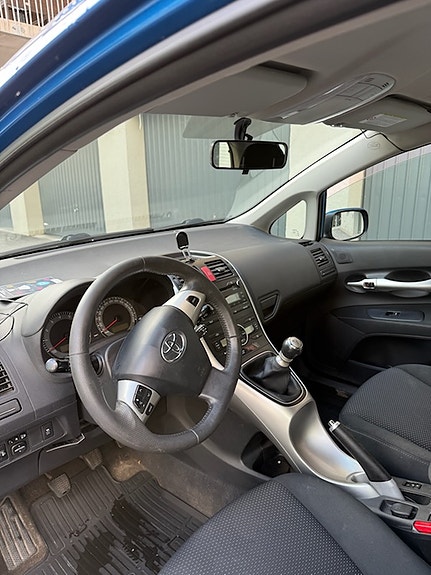 Toyota Auris 12 of 13