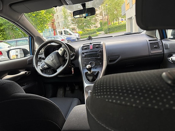 Toyota Auris 11 of 13