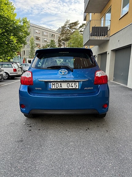 Toyota Auris 5 of 13