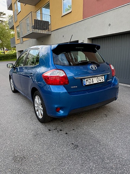 Toyota Auris 6 of 13