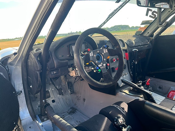 Mazda MX-5 6 of 8