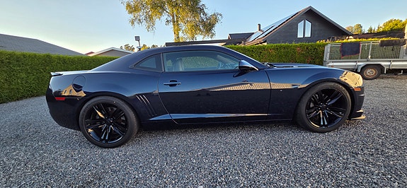Chevrolet Camaro 2 of 12
