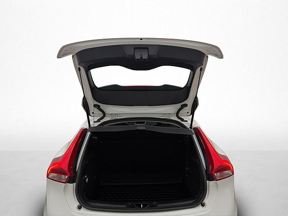 Volvo V40 Cross Country 26 of 30