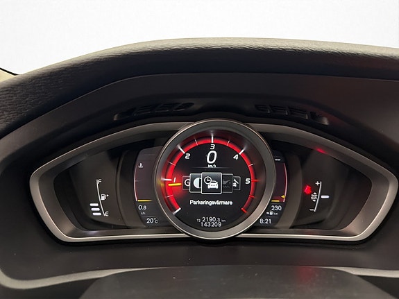 Volvo V40 Cross Country 17 of 30