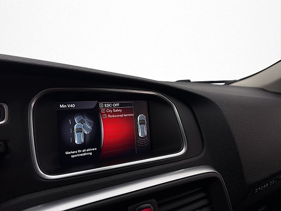 Volvo V40 Cross Country 22 of 30