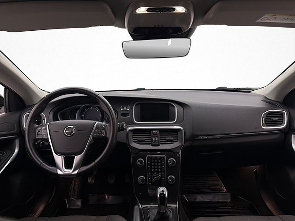 Volvo V40 Cross Country 12 of 30