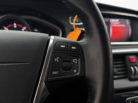 Volvo V40 Cross Country 19 of 30