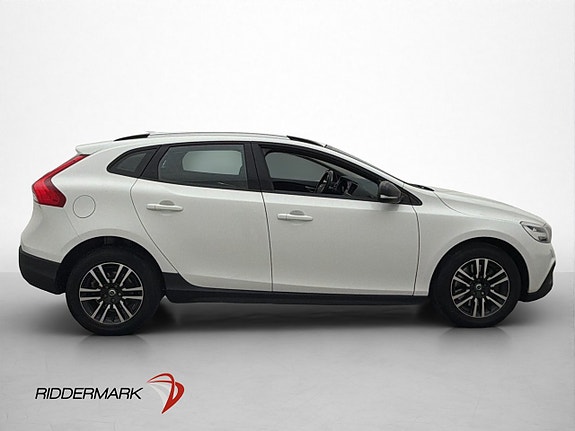 Volvo V40 Cross Country 9 of 30