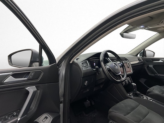 Volkswagen Tiguan Allspace 11 of 30