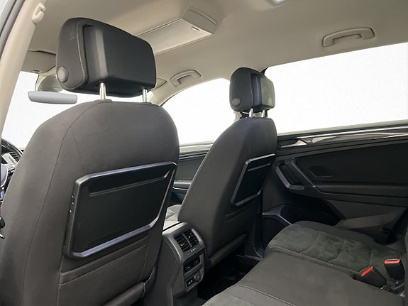 Volkswagen Tiguan Allspace 18 of 30