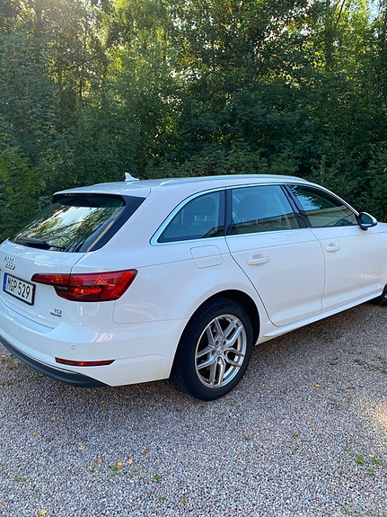 Audi A4 4 of 10