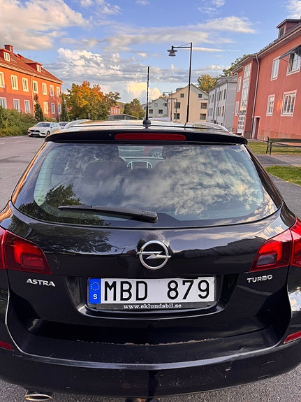 Opel Astra 3 of 14