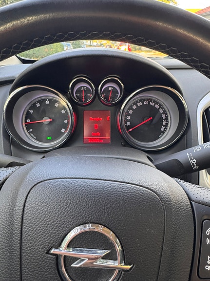 Opel Astra 10 of 14