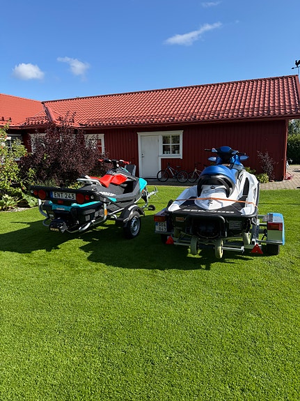 Sea-Doo Spark Trixx & Sea-Doo GTX 215 2 of 3