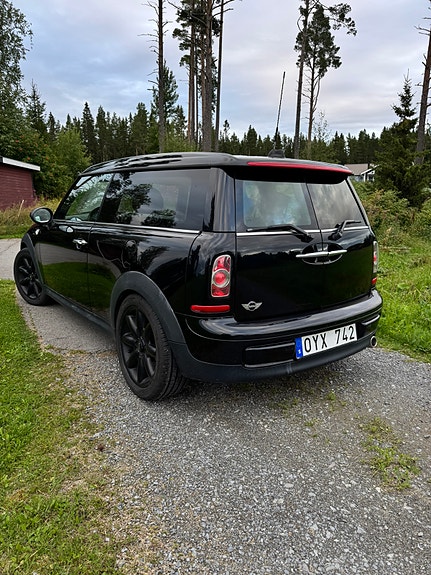MINI Cooper 2 of 5