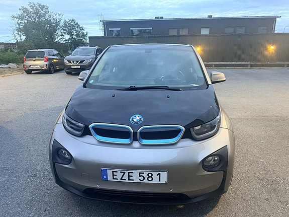 BMW i3 3 of 5