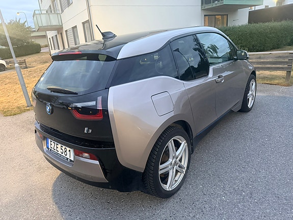 BMW i3 2 of 5