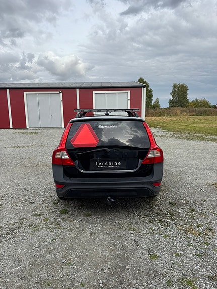 Volvo XC70 7 of 10