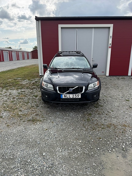 Volvo XC70 3 of 10