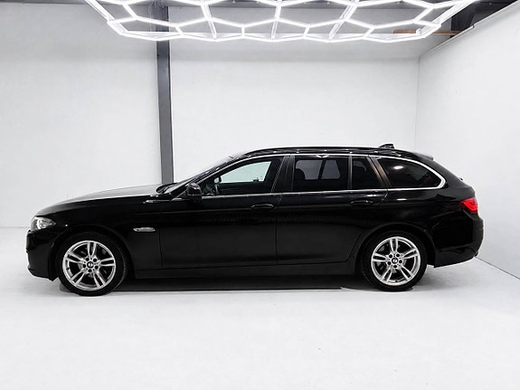 BMW 520d 2 of 12