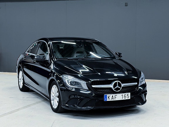 Mercedes-Benz CLA200 4 of 12