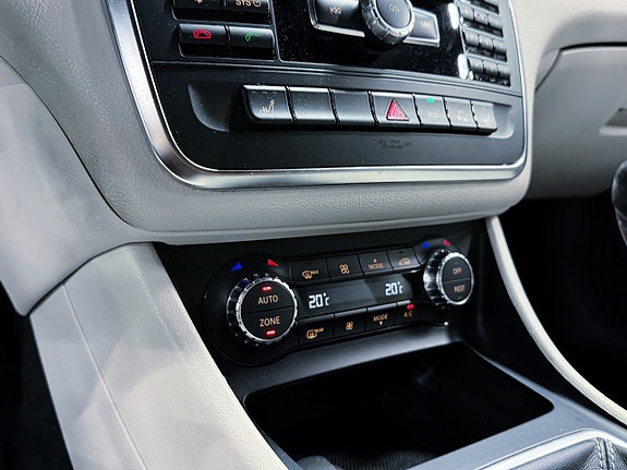 Mercedes-Benz CLA200 12 of 12