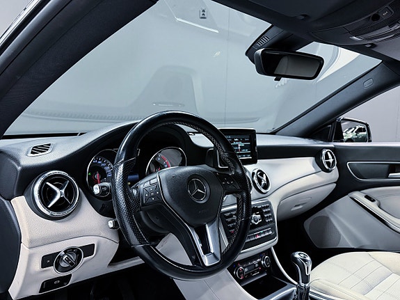 Mercedes-Benz CLA200 11 of 12
