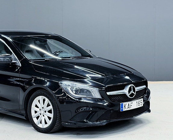 Mercedes-Benz CLA200 8 of 12