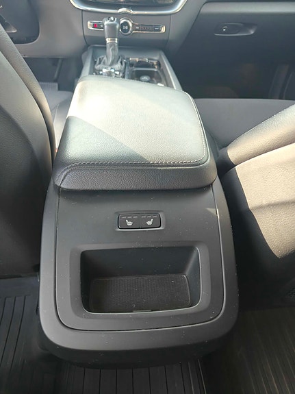 Volvo XC60 18 of 23