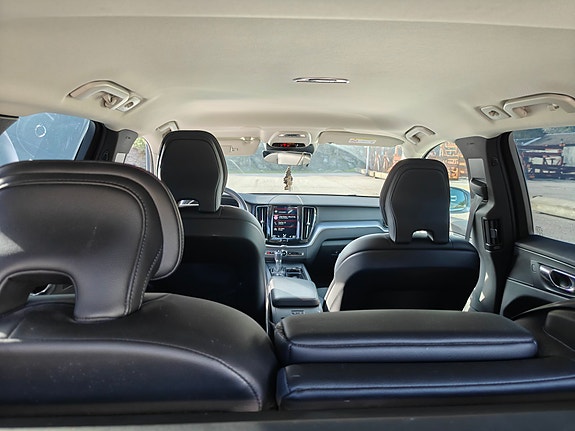 Volvo XC60 19 of 23