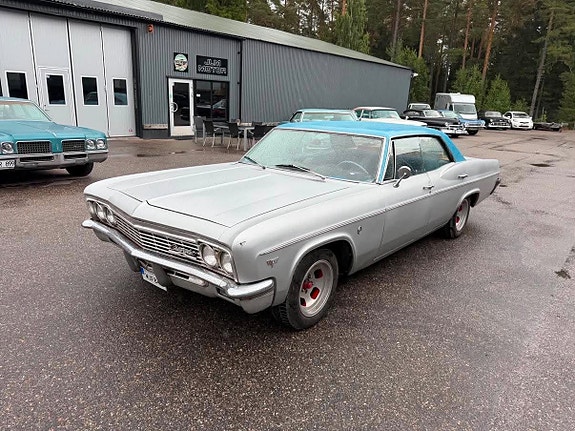 Chevrolet Impala 3 of 30