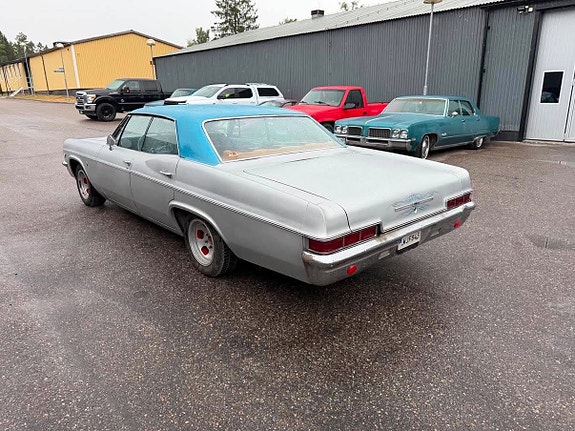 Chevrolet Impala 6 of 30