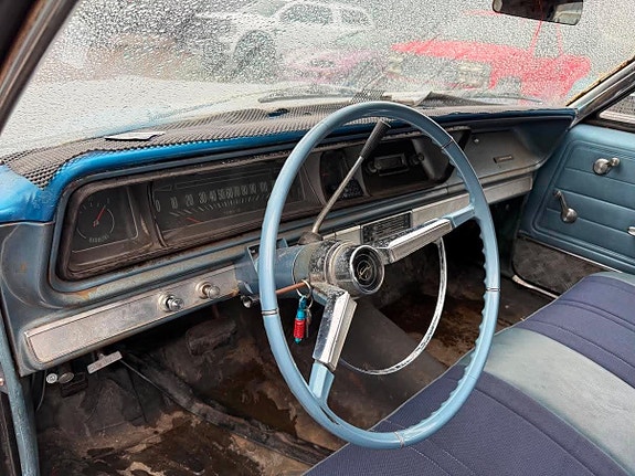 Chevrolet Impala 17 of 30