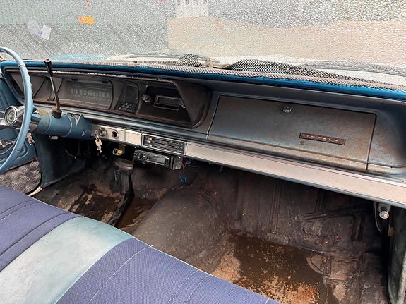 Chevrolet Impala 22 of 30