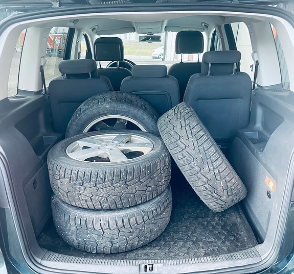 Volkswagen Touran 18 of 18