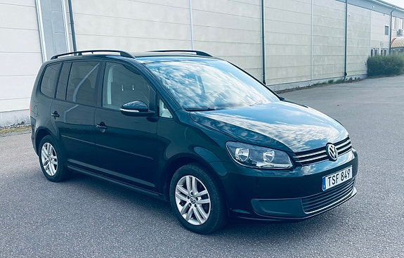 Volkswagen Touran 2 of 18